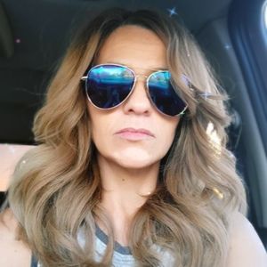 Meet your Posher, Jackeline